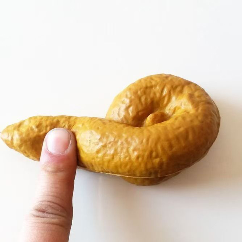 قطعة واحدة من فضلات الكلاب الا - مراجعة Fake Poop Gag Gift وسعره